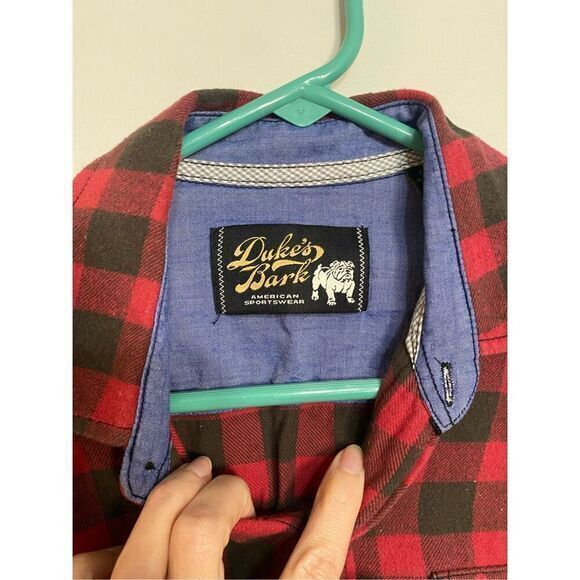 Men’s Dukes Bark Black And Red Button Down Top Size Small 100 Percent Cotton - Picture 2 of 6